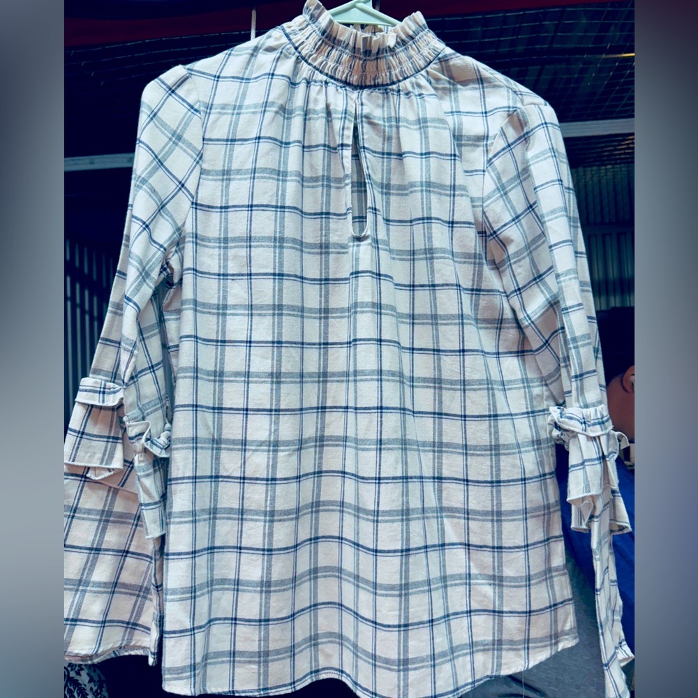 Cute Keyhole Mock Turtleneck Blouse